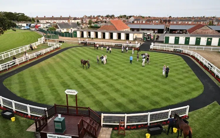 Saffie Osborne and Jamie Osborne lead Wales & The West at Great Yarmouth for Racing League 2025 kickoff