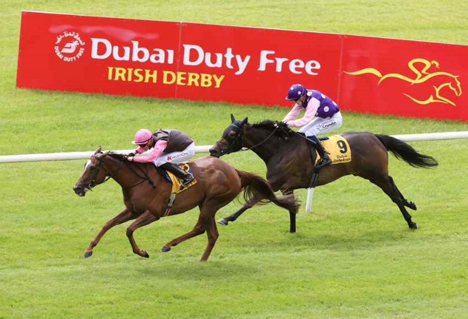 Horses racing at The Curragh ahead of the Irish Cambridgeshire