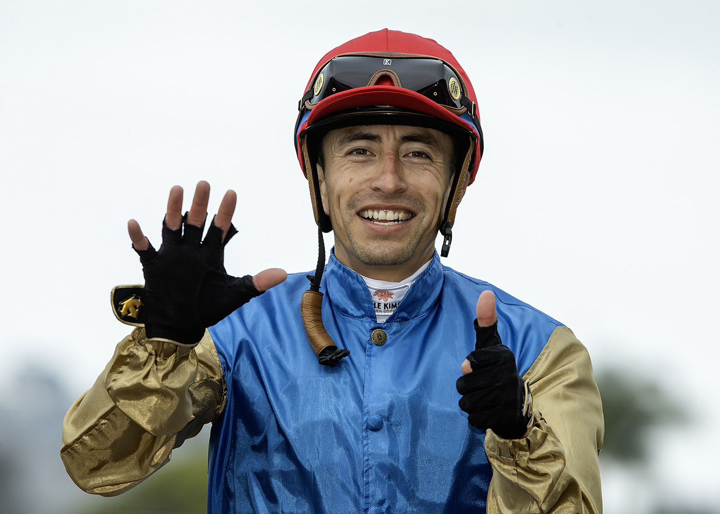 Juan Hernandez celebrates six wins at Del Mar, extending his lead in the 2025 jockey standings ahead of the Pacific Classic.