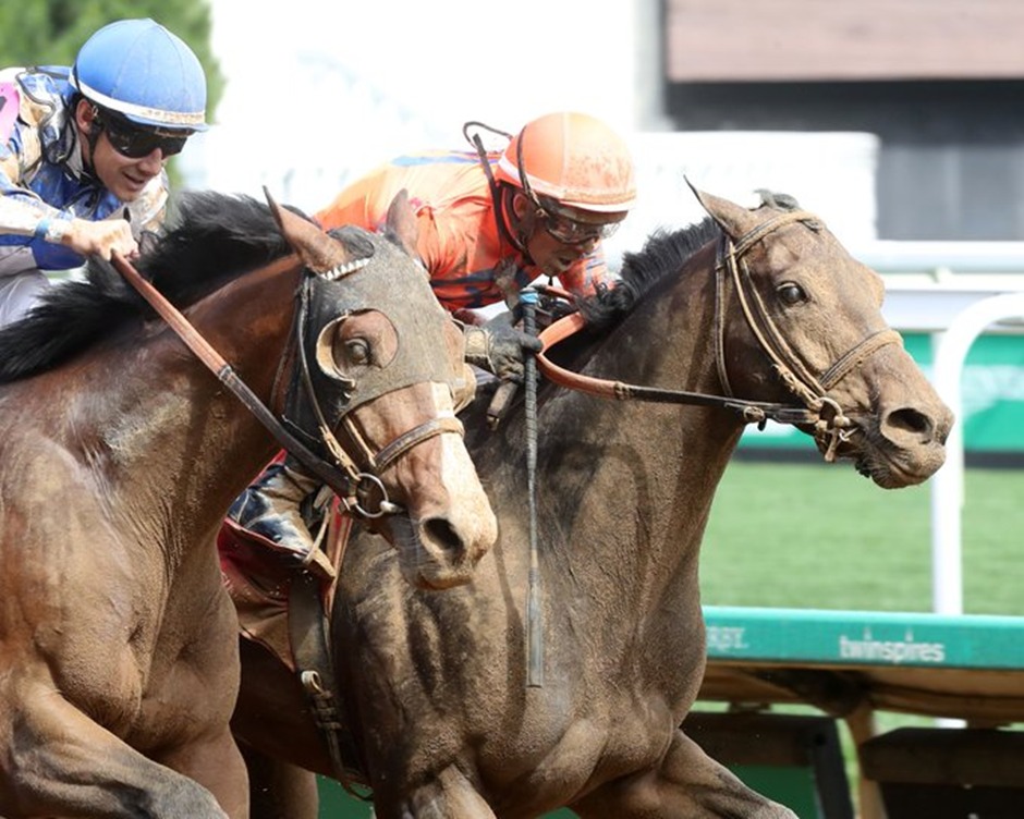 Churchill Downs racing action on Friday, September 26, 2025, featuring sprints and mile-long tests