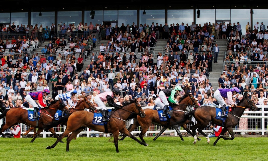 Curragh Racecourse Sept 28 2025 horse racing action featuring Irish Cesarewitch and 8 flat races