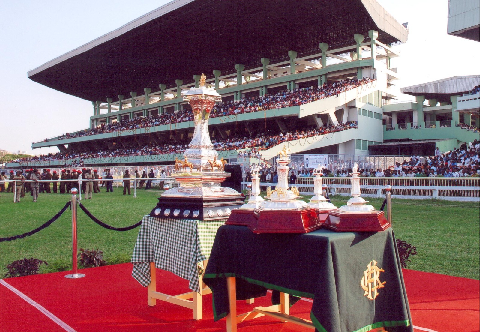 Hyderabad Race Club horse racing preview for 30 September 2025 featuring seven races and top jockeys