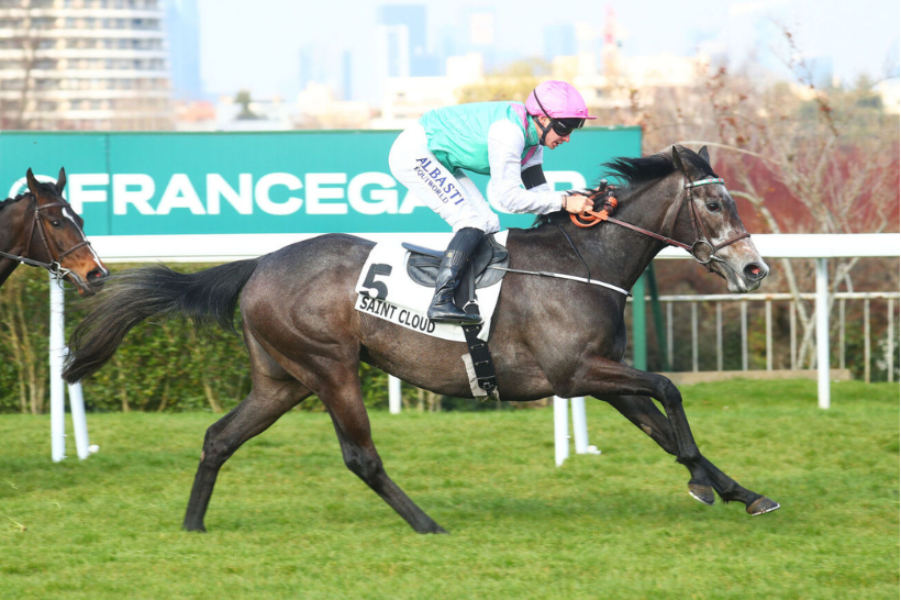 Horses racing at Longchamp during the eight-race card on September 4, 2025