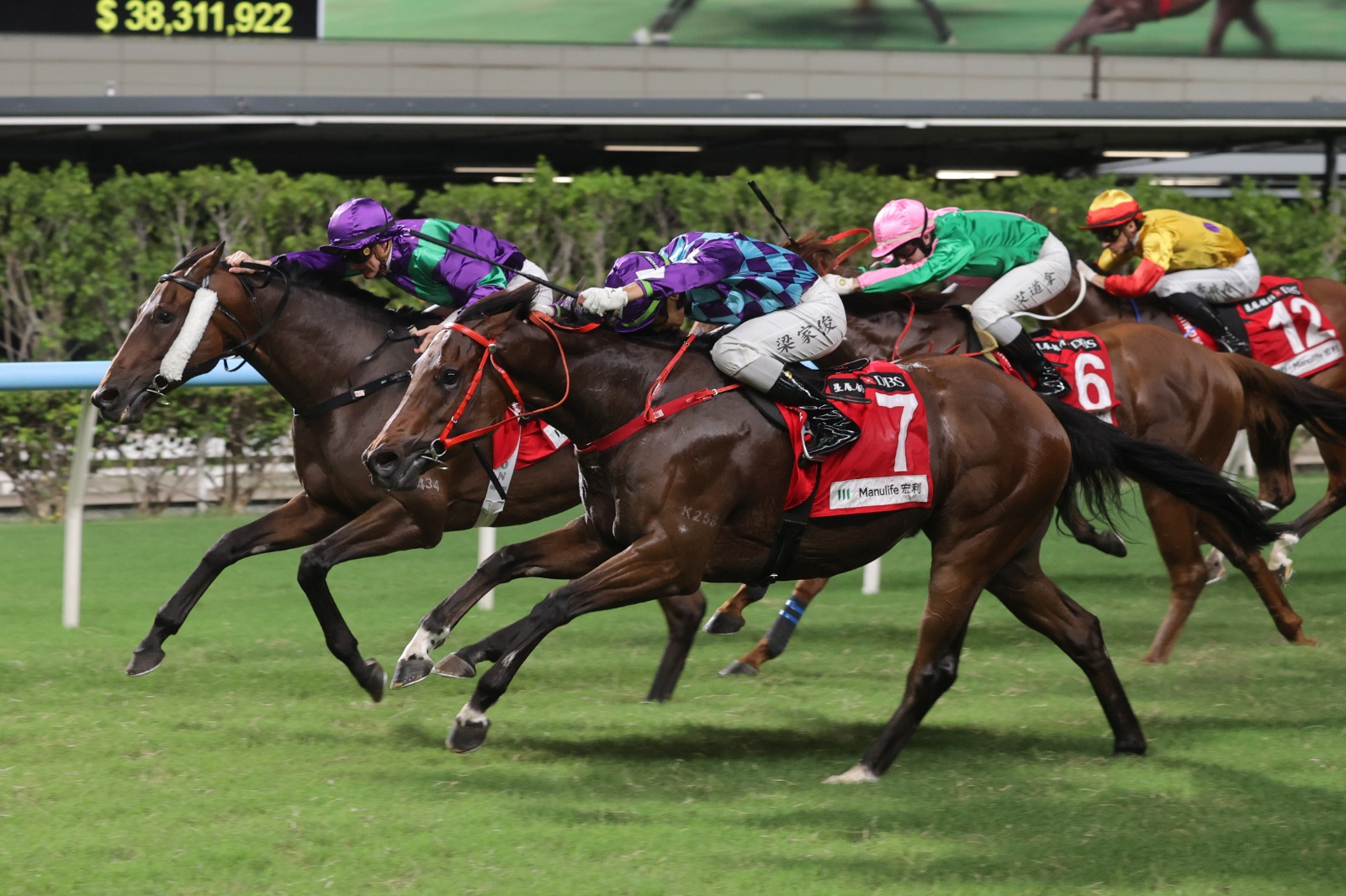 Derek Leung celebrates his 500th Hong Kong win at Happy Valley