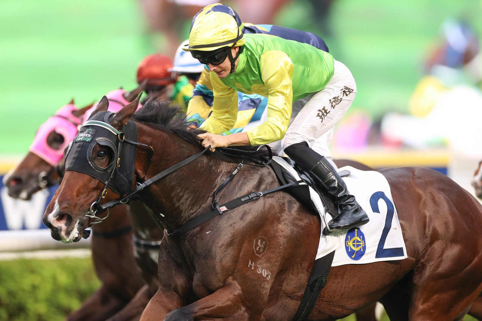 Tomodachi Kokoroe wins the Shing Mun Handicap at Sha Tin under Harry Bentley