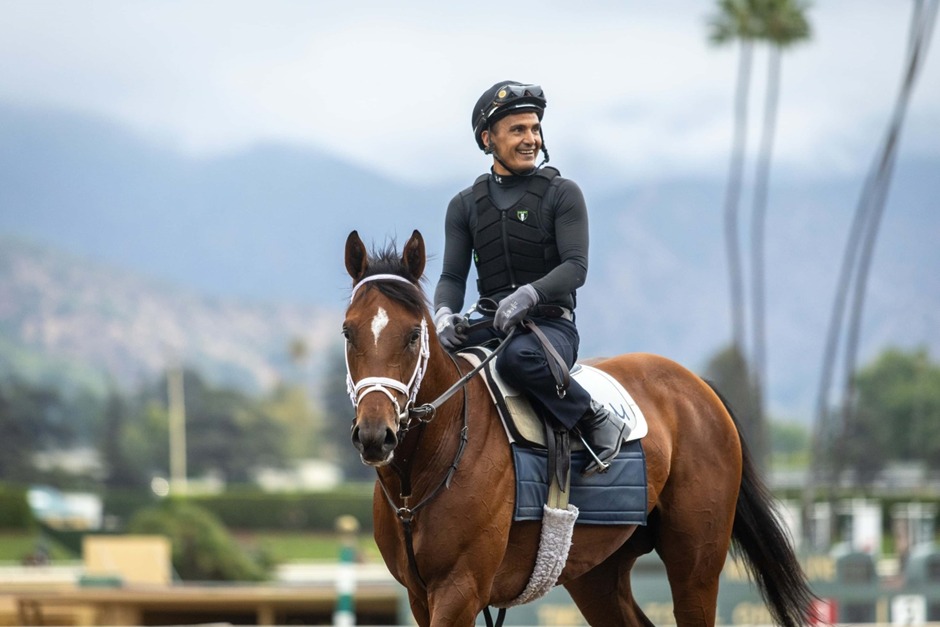 Santa Anita Park racetrack with horses racing on turf and dirt tracks during October 2025
