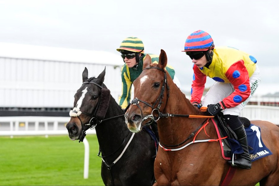 Cheltenham Racecourse jumps racing preview October 25, 2025