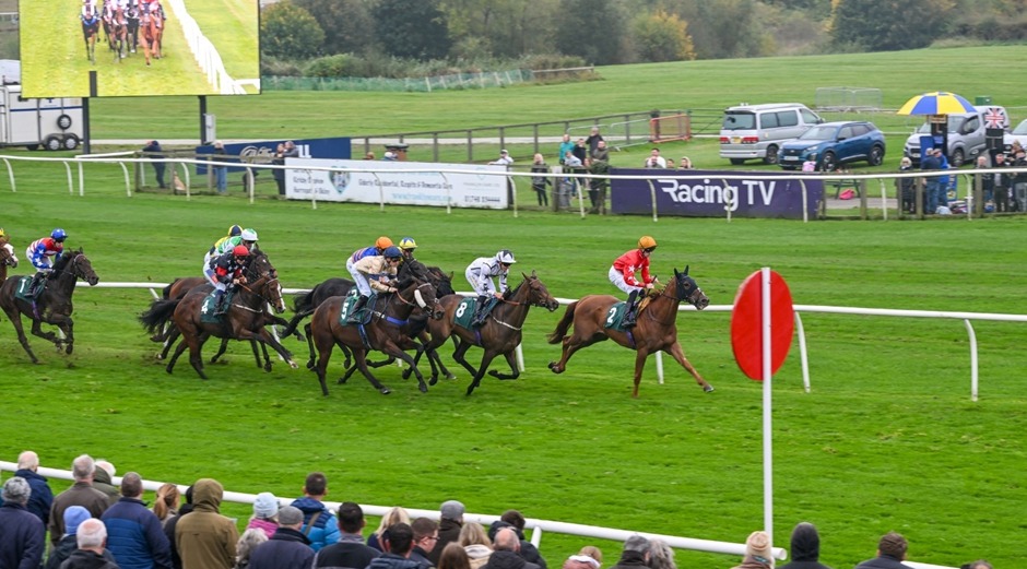 Catterick Racecourse 2025 Flat Finale – Seven-race card wraps up the turf season on October 28