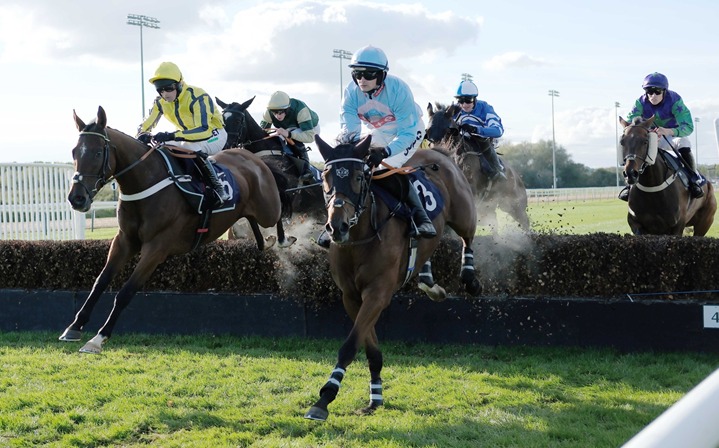 Southwell Racecourse floodlit evening racing on 30 October 2025 featuring