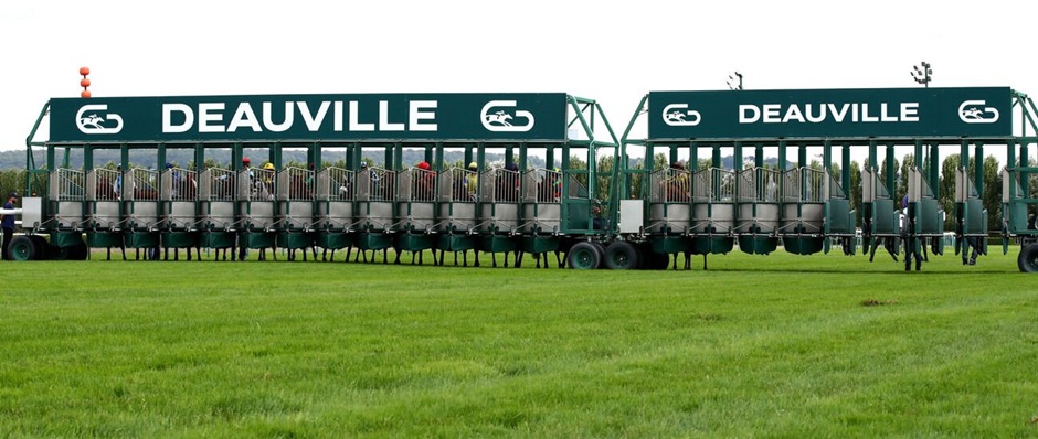 Hippodrome De Deauville-La Touques evening races in France on November 1