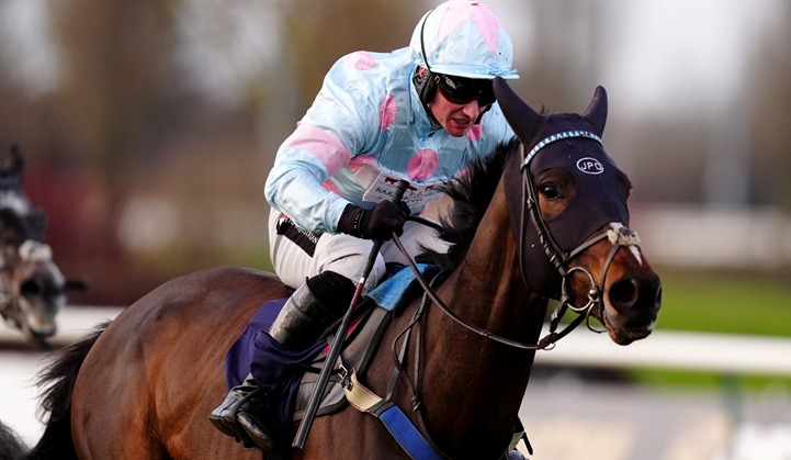 Horses racing over jumps at Huntingdon Racecourse during the November 2025 National Hunt meeting
