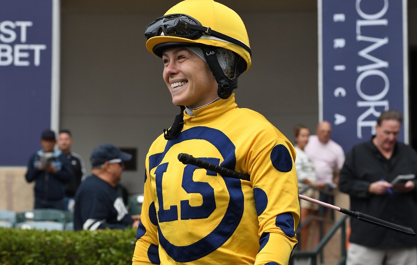 Katie Davis Gulfstream debut celebration after Etendre victory