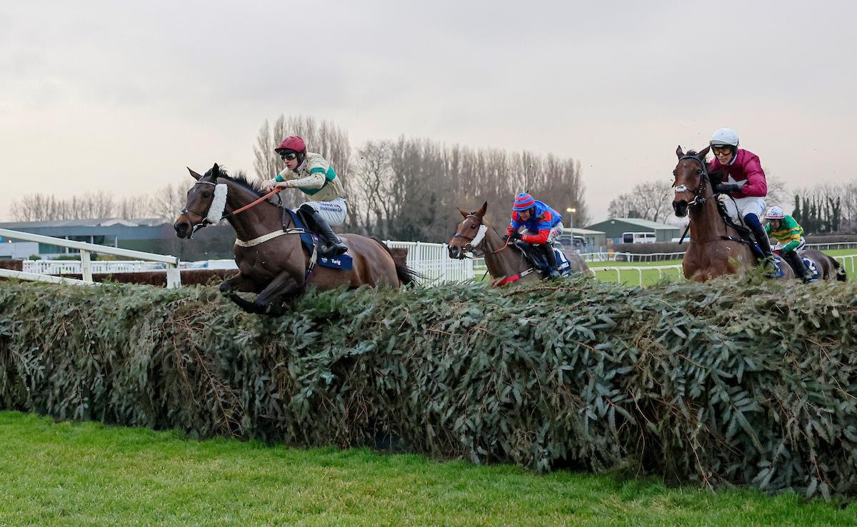 Twig winning the Aintree Handicap Chase 2025