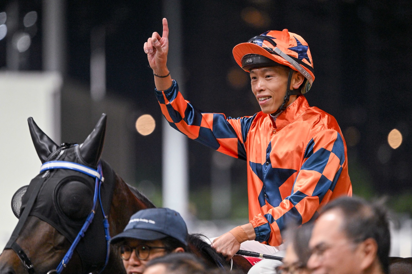 Vincent Ho captaining the Hong Kong Jockey Club team at Dubai Duty Free Shergar Cup
