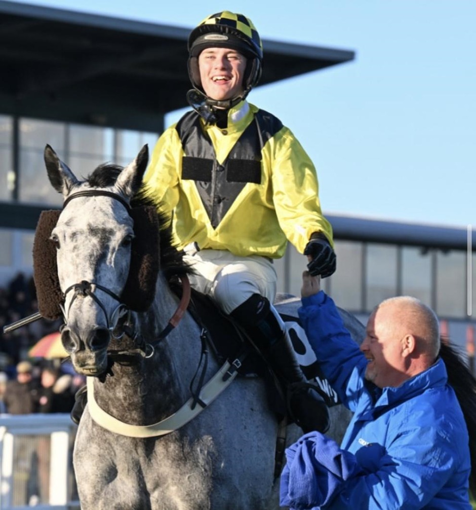 Exeter Racecards 20 February Mares Steeple Chase runners at Exeter Racecourse