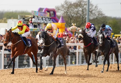 Southwell Race Cards 1 April six-race National Hunt meeting preview