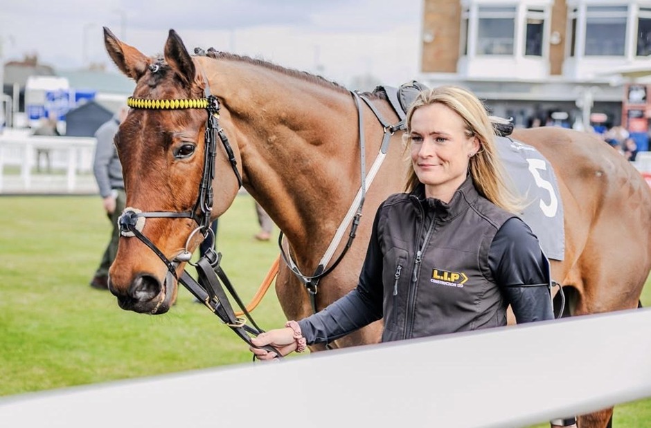 AYR race results 6 March – Nights In Venice winning the final steeplechase at Ayr Racecourse