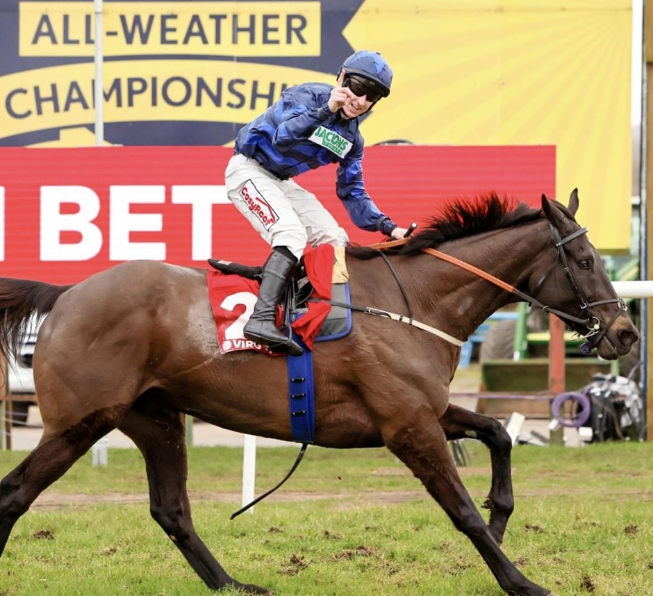 Newcastle racecards 5 March Tapeta evening racing at Newcastle Racecourse