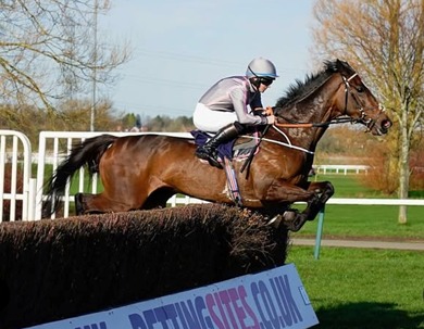 Runners competing on the all-weather track during the Southwell Race Cards 10 March meeting