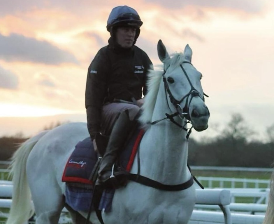 Warwick Racecards 8 March runners competing in National Hunt races at Warwick Racecourse.