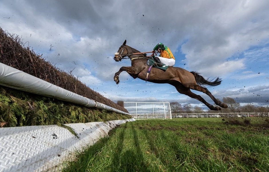 Catterick Bridge Racecourse six-race National Hunt meeting on 4 March