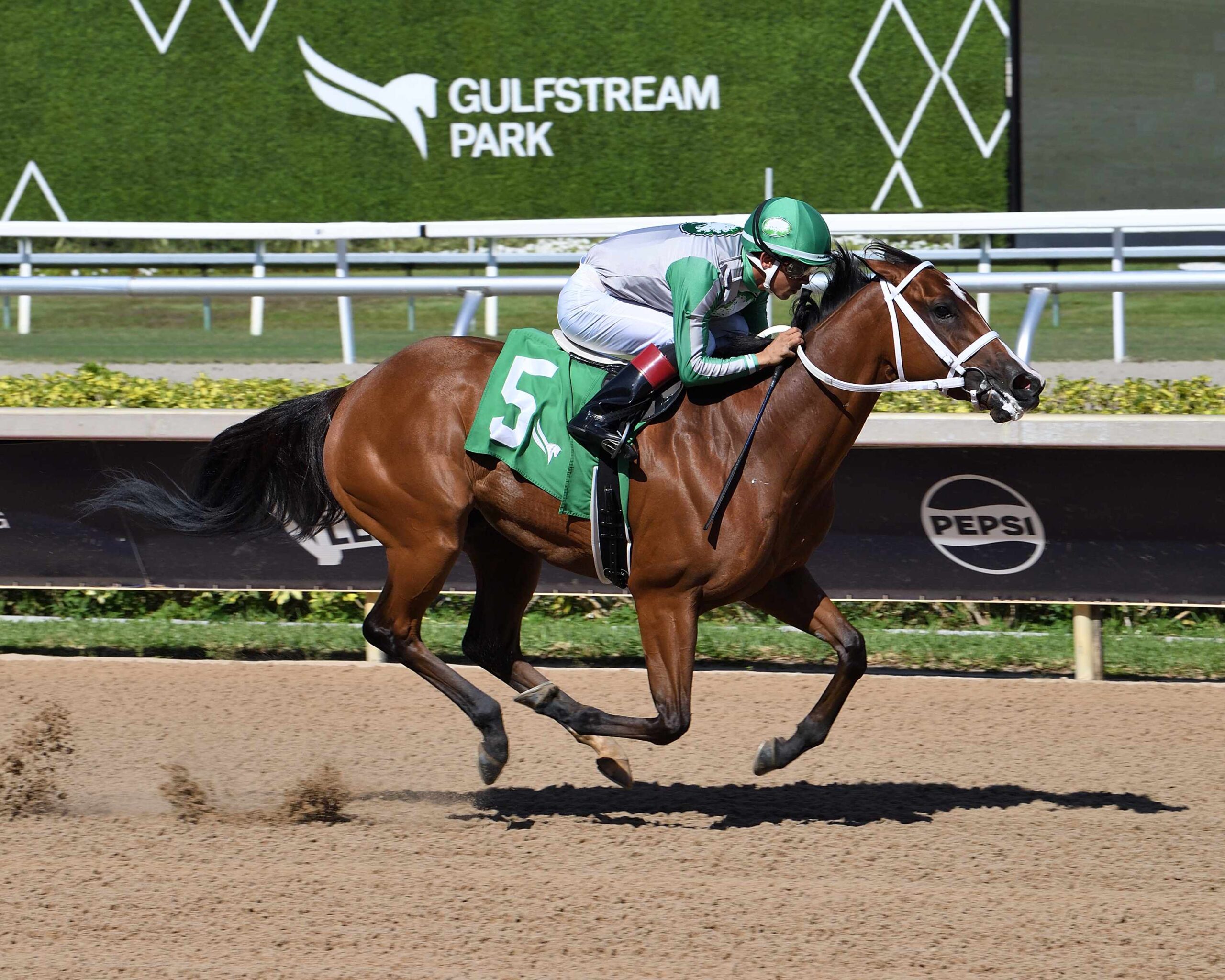 Mythical winning the Sophomore Filly Sprint at Gulfstream Park