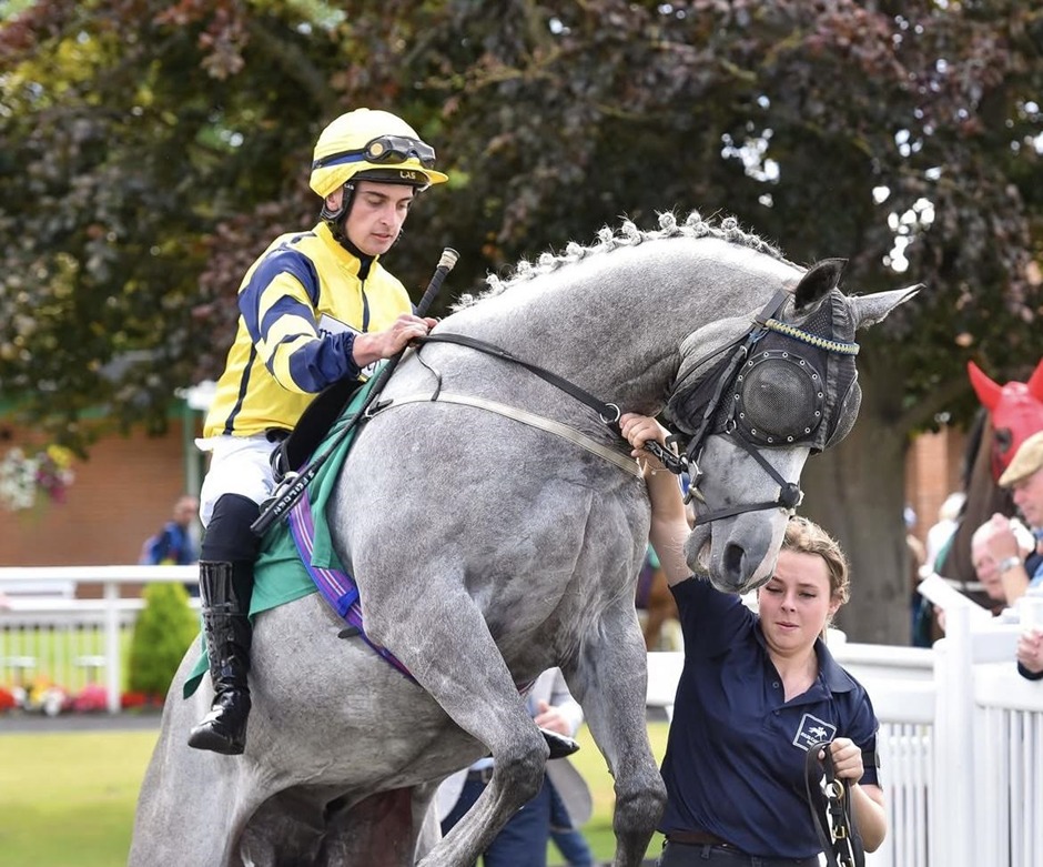 Thirsk racecards 18 April flat racing action at Thirsk Racecourse