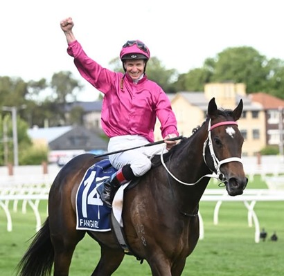 Canterbury Race Cards 22 April midweek racing at Canterbury Park