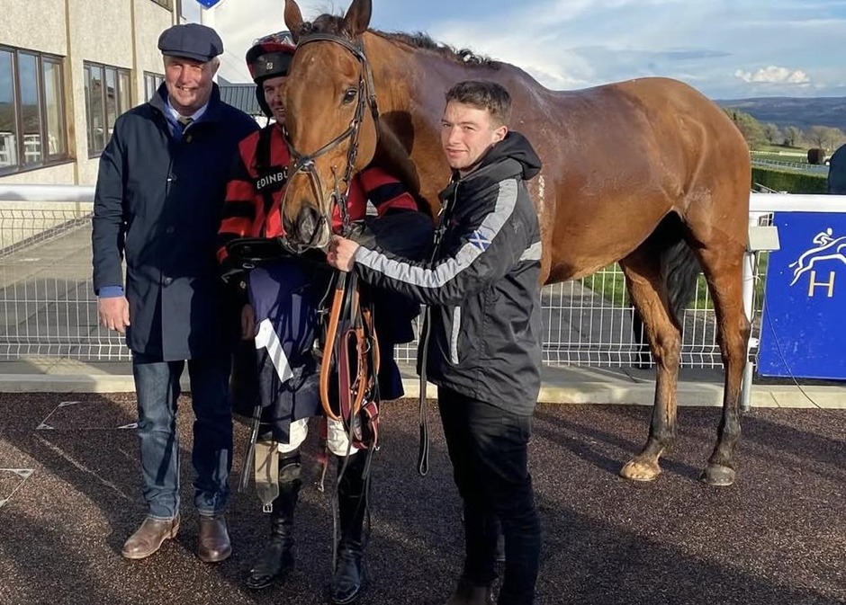 Hexham racecards 13 April jump racing action at Hexham Racecourse