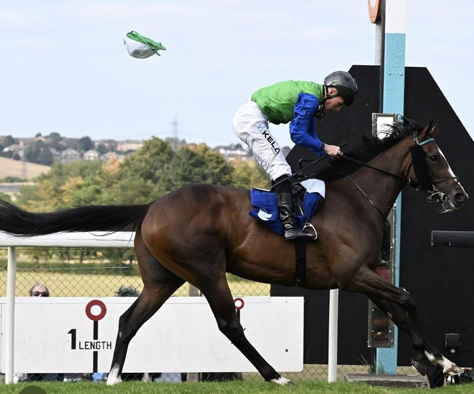 Pontefract race results 21 April Tuesday flat racing action at Pontefract Racecourse