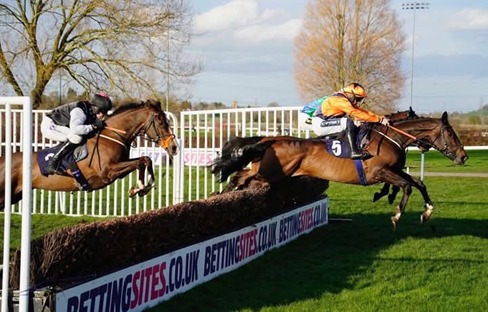 Southwell Race Results 7 April winners and race action