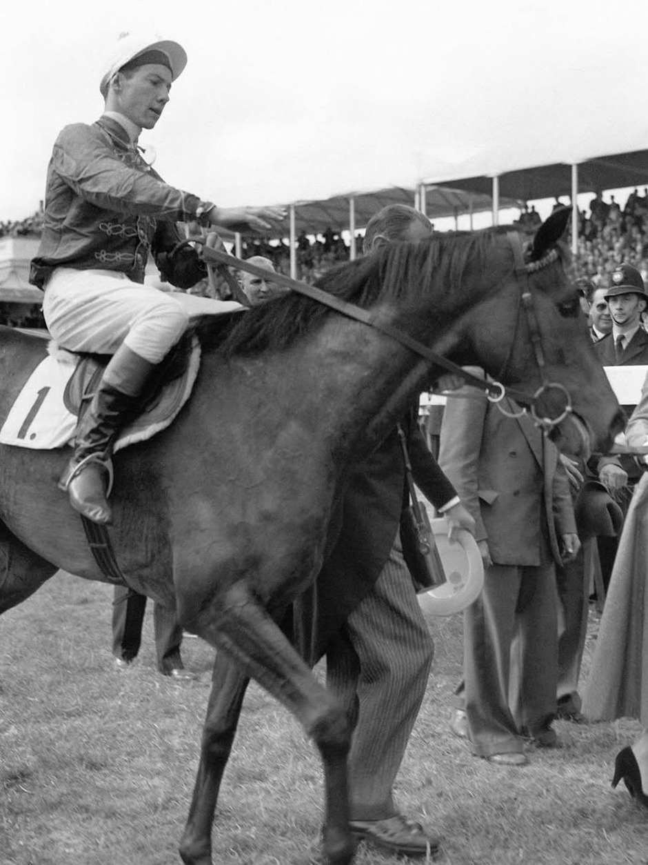 Epsom Downs racecards 28 April flat racing action at Epsom Downs Racecourse