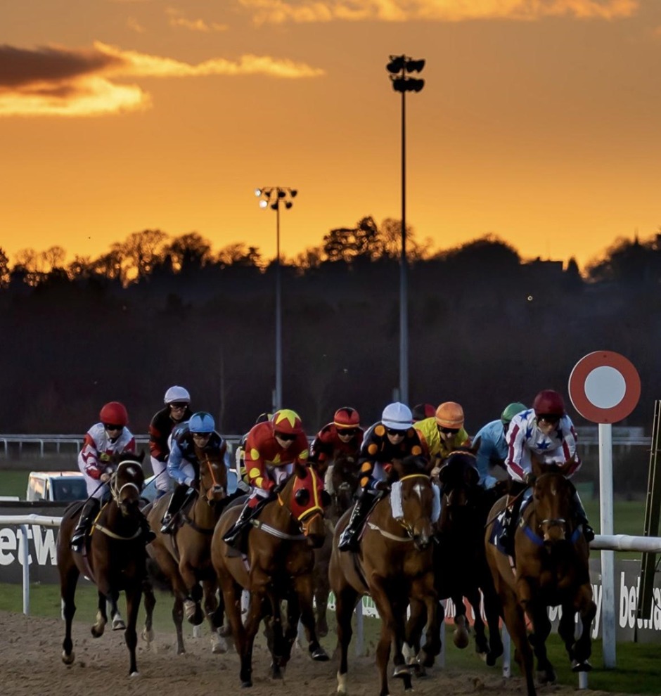 Wolverhampton race results 27 April all-weather racing action at Wolverhampton Racecourse