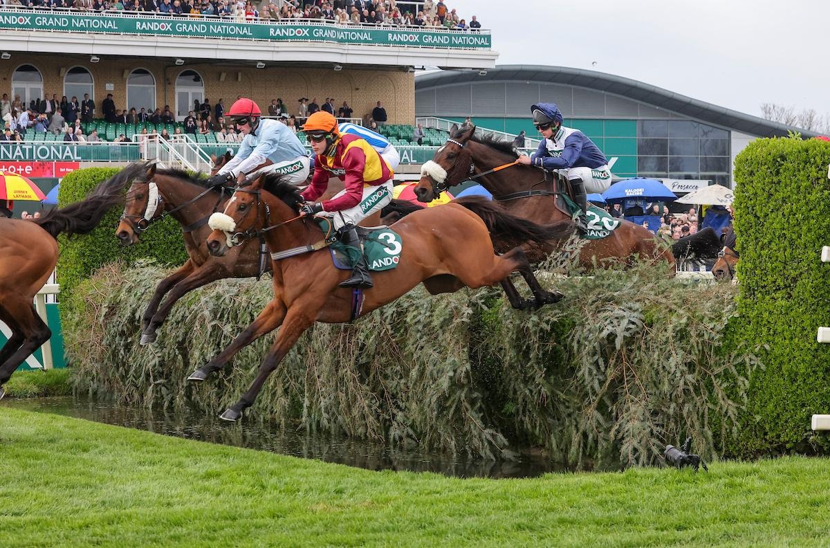 Barton Snow winning the Randox Foxhunters’ Chase at Aintree