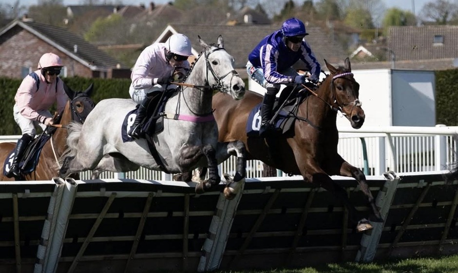 Hereford racecards 12 May Tuesday jump racing action at Hereford Racecourse