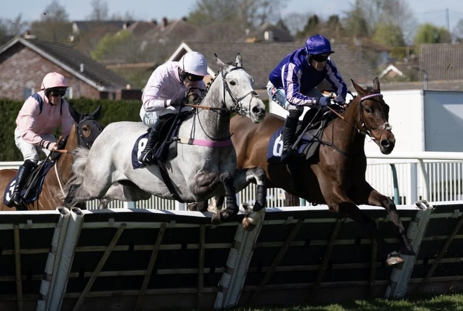 Hereford race results 12 May Tuesday jump racing action at Hereford Racecourse
