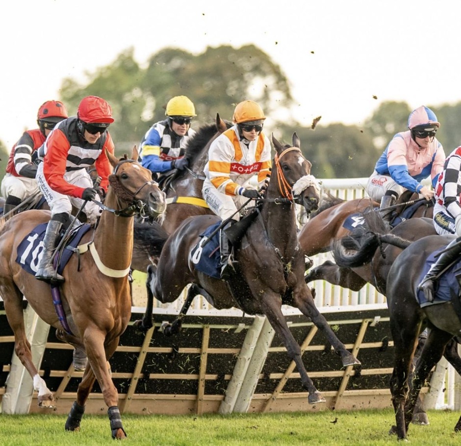 Fontwell Park racecards 14 May Thursday jump racing action at Fontwell Park Racecourse