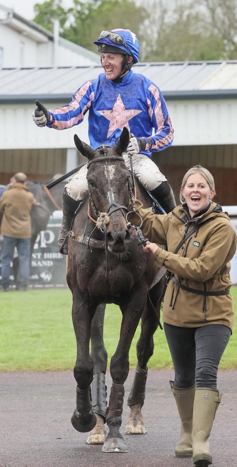 Hexham racecards 19 May Tuesday jump racing action at Hexham Racecourse