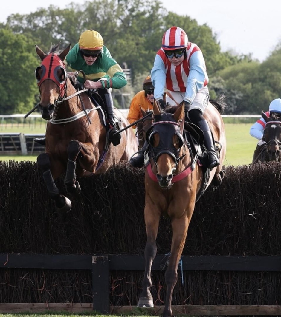 Warwick race results 20 May jump racing action at Warwick Racecourse