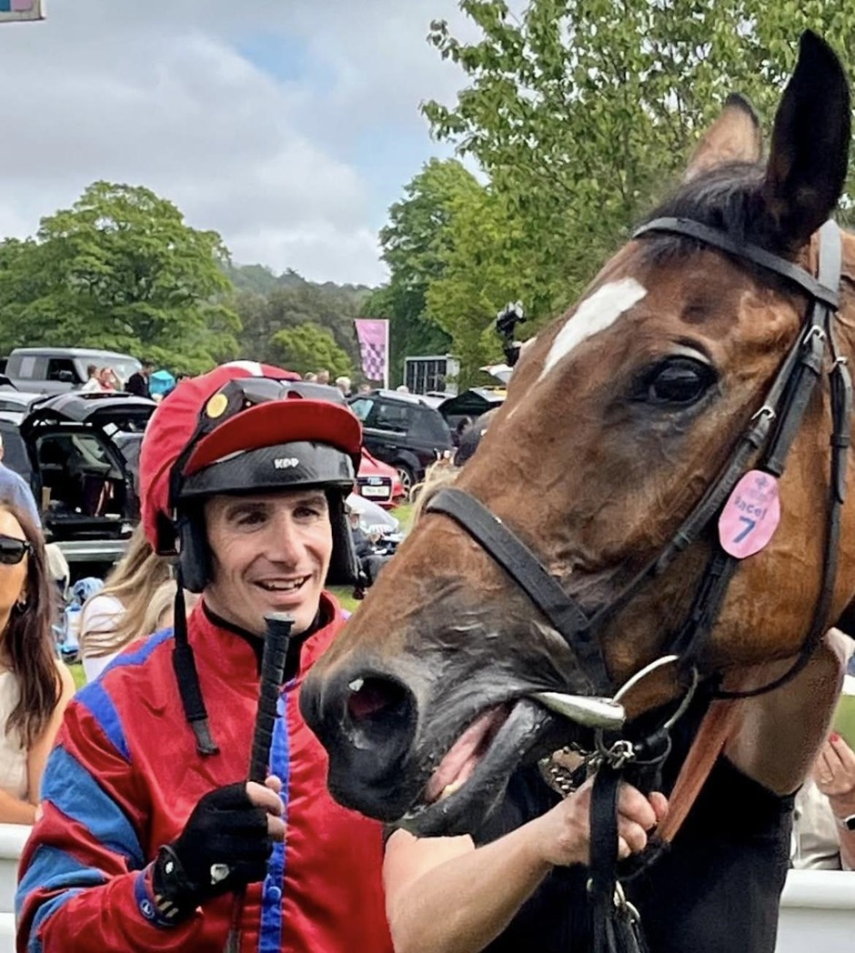 Cartmel racecards 25 May Monday jump racing action at Cartmel Racecourse