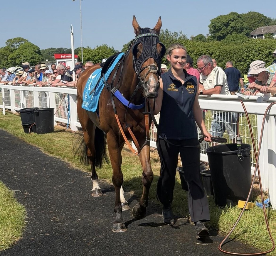 Cartmel race results 25 May Monday jump racing action at Cartmel Racecourse