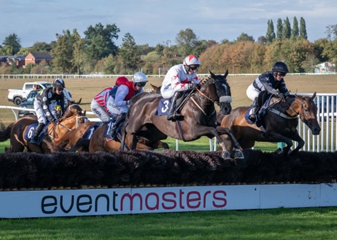 Worcester Race Cards 28 May featuring Thursday jumps action at Worcester
