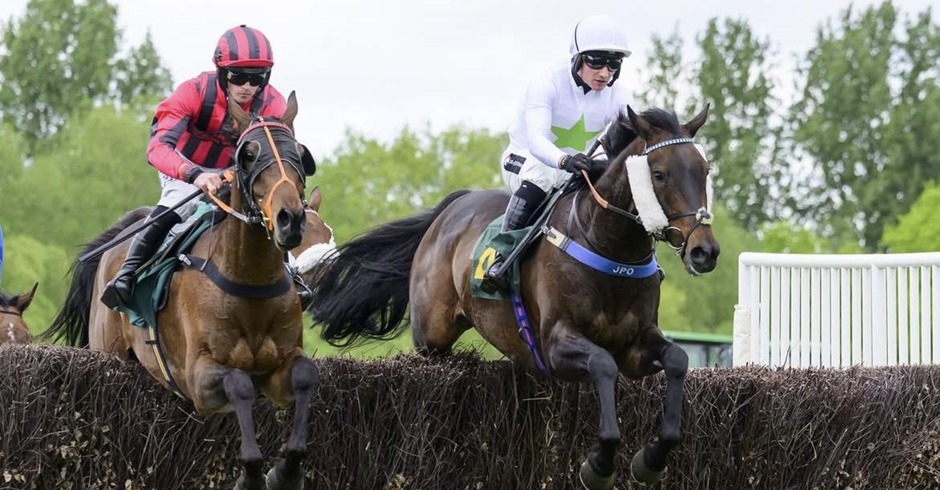 Fakenham racecards 4 May Monday jump racing action at Fakenham Racecourse