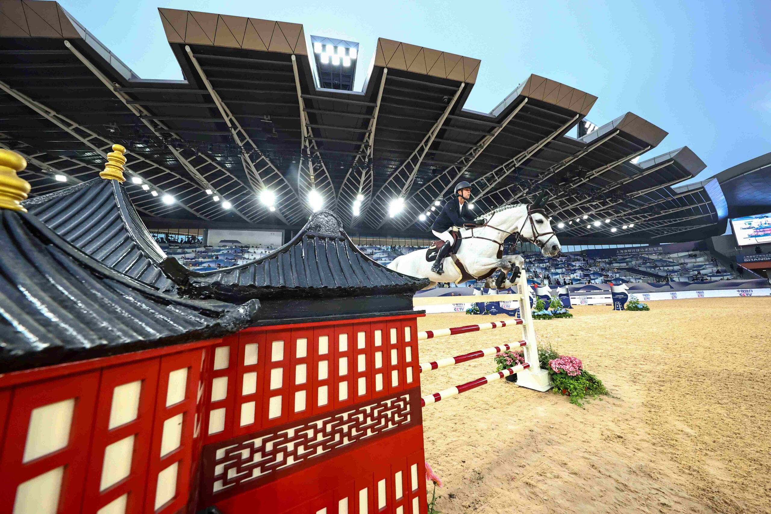 Gilles Thomas riding Chuck Marienshof Z during Shanghai jump-off