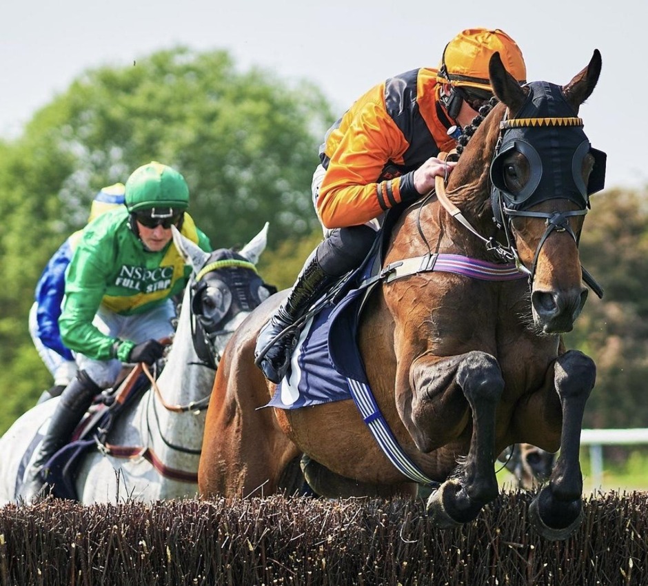 Perth racecards 7 June Sunday jump racing action at Perth Racecourse