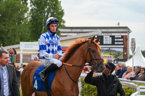 Pontefract Race Cards 8 June evening programme at Pontefract Racecourse