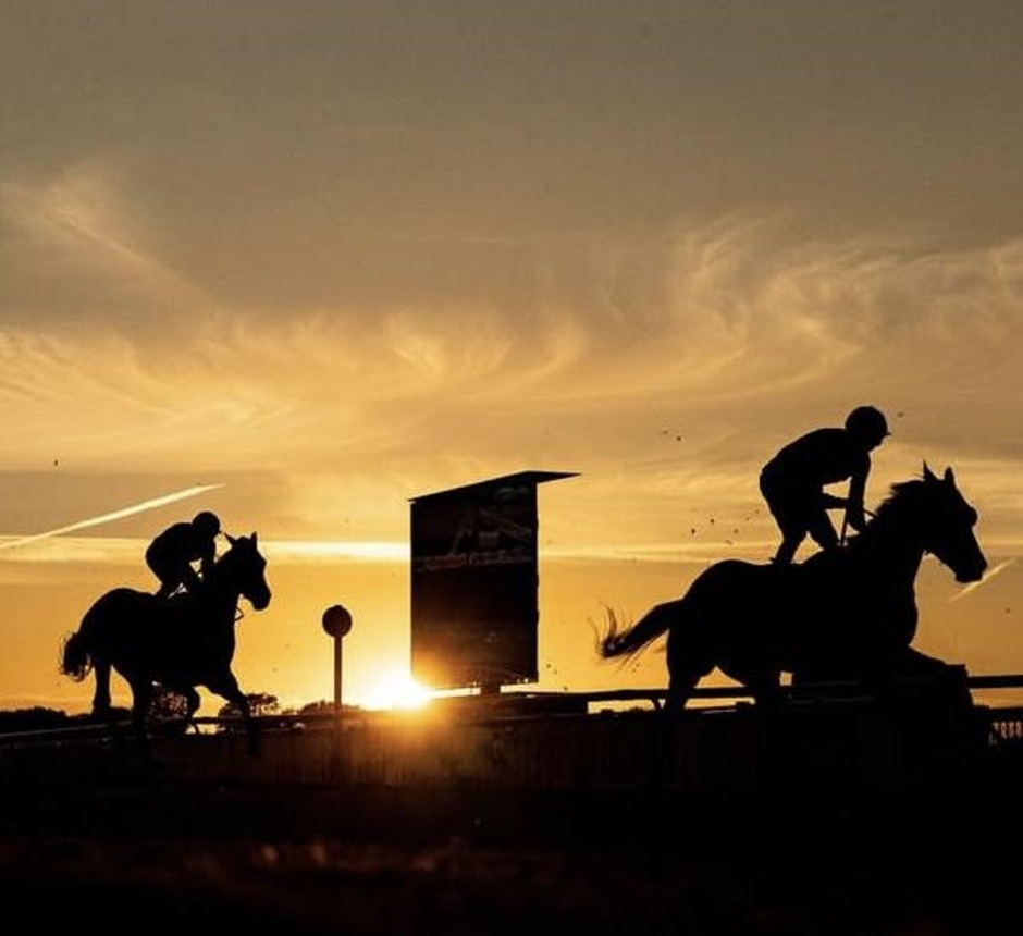 Windsor racecards 8 June Monday flat turf racing action at Windsor Racecourse