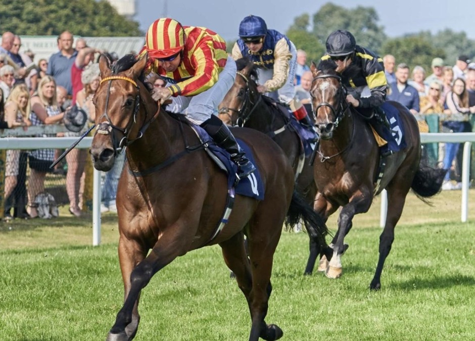Great Yarmouth racecards 10 June Wednesday flat turf racing action at Great Yarmouth Racecourse