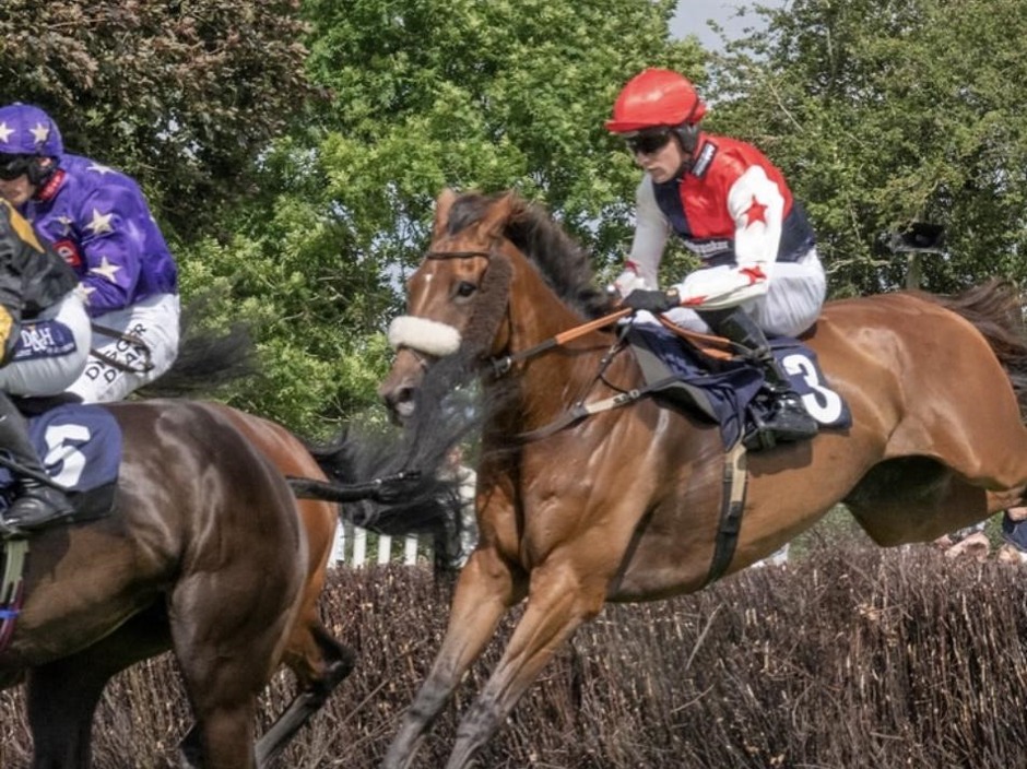 Uttoxeter racecards 15 July 2026 Wednesday jump racing at Uttoxeter Racecourse