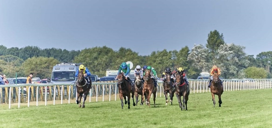 Great Yarmouth racecards 15 July 2026 Wednesday flat racing action at Great Yarmouth Racecourse